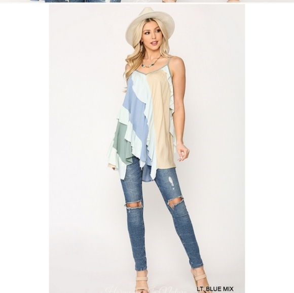 Color Block Sleeveless Top - Picture 3 of 8